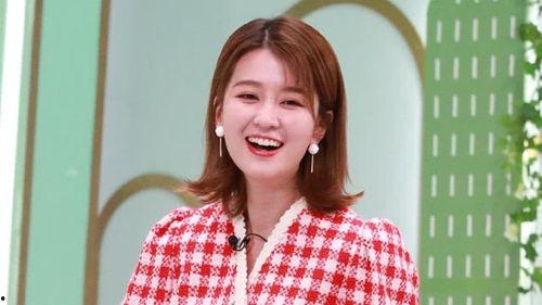 乔欣现场吃瓜,趣味横生瞬间引网友热议  第3张